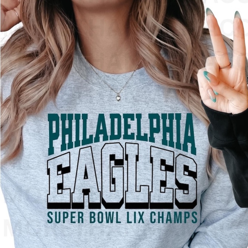 Eagles superbowl tshirt 
Will ship Wednesday